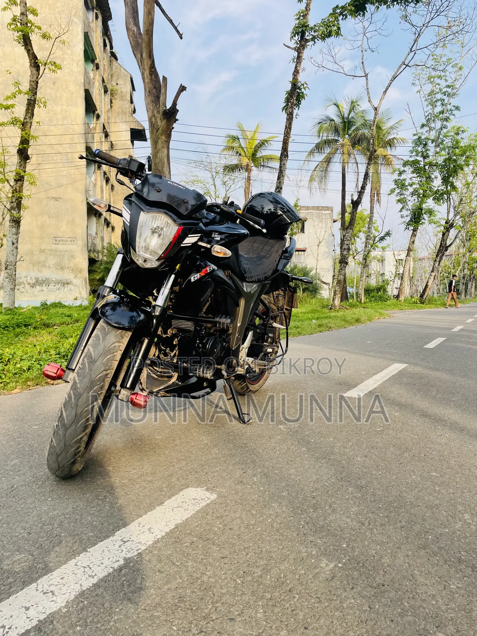 নতুন সুজুকি জিক্সার ২০২৪ কালো