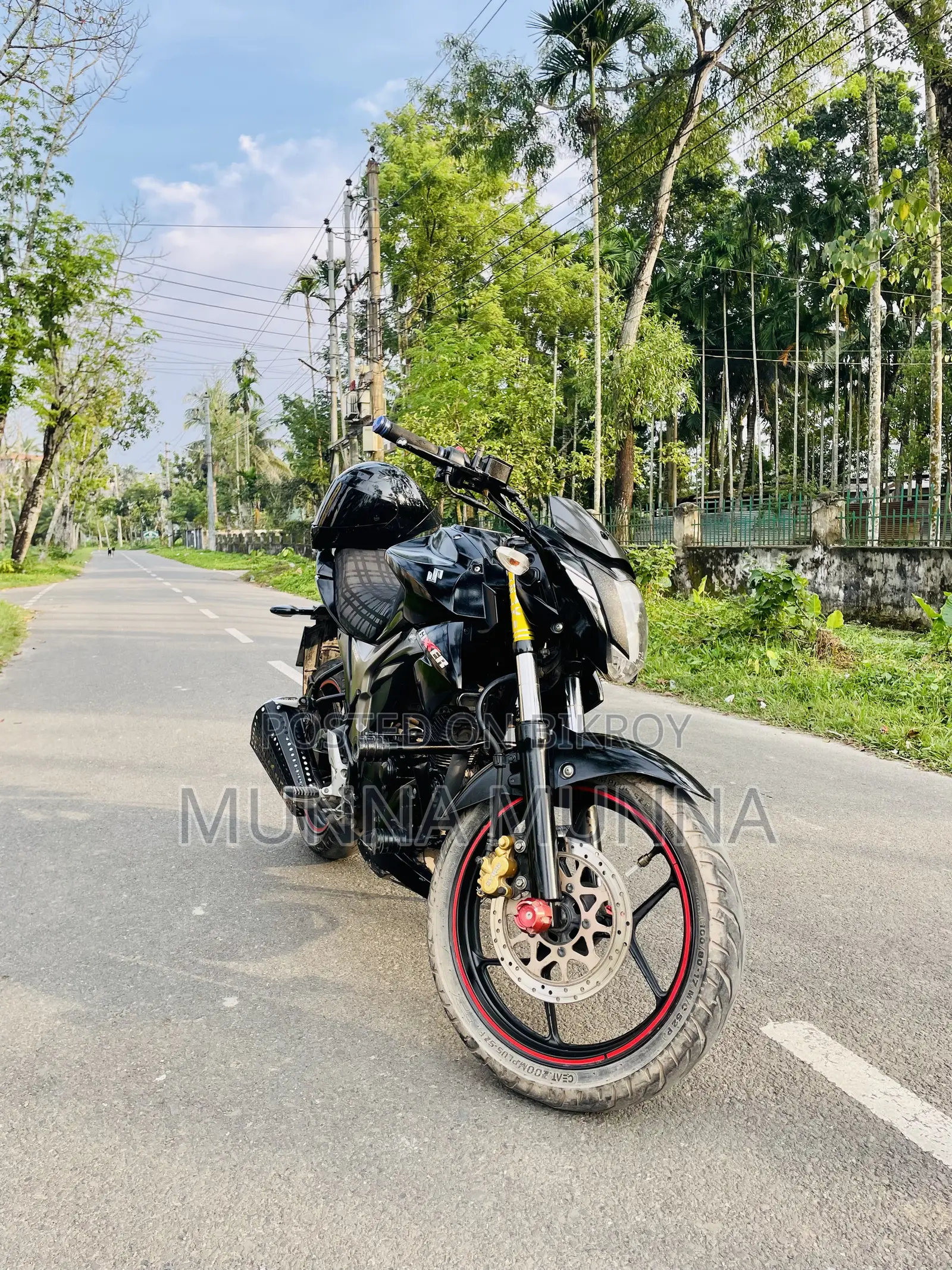 নতুন সুজুকি জিক্সার ২০২৪ কালো
