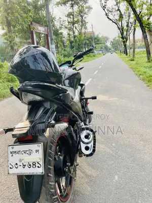 নতুন সুজুকি জিক্সার ২০২৪ কালো