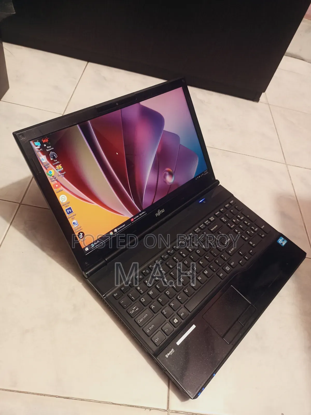 Laptop Fujitsu Lifebook AH532 4GB Intel Core i3 HDD 320GB