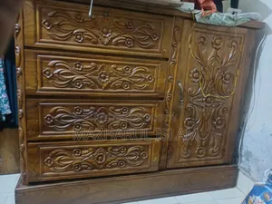 Koroigach wooden wardrobe for sale