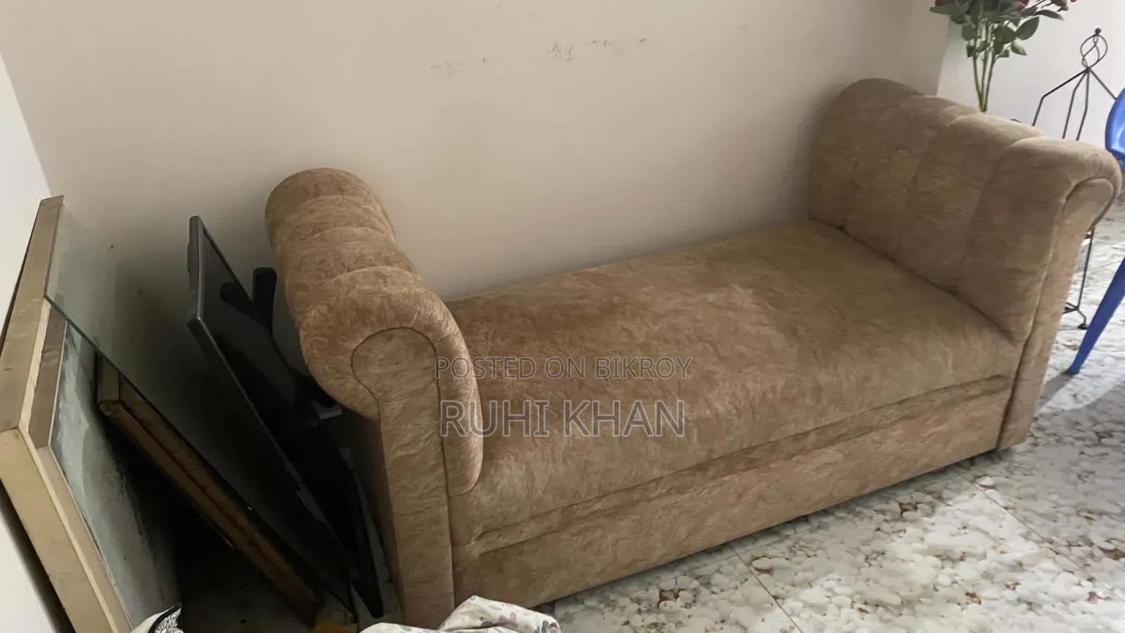 Divan Sell