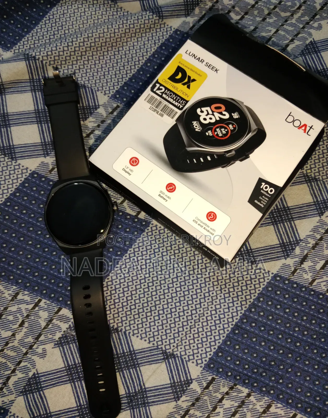 BoAT Lunarseek Smartwatch