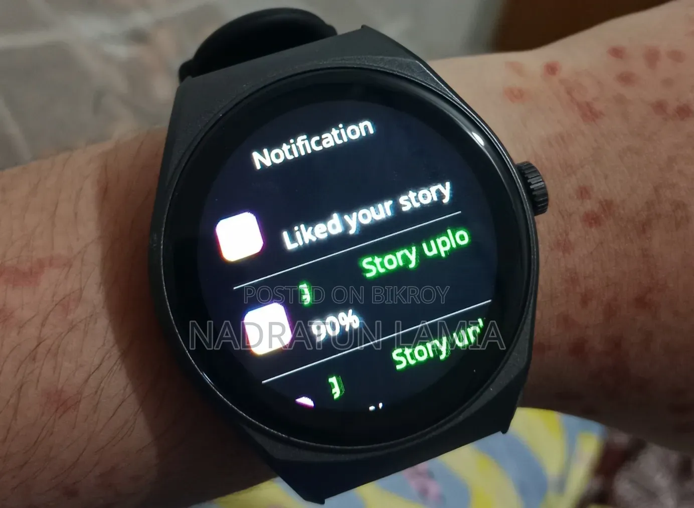 BoAT Lunarseek Smartwatch