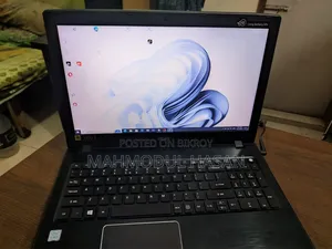 Laptop Acer Aspire E5-575 12GB Intel Core i3 HDD+SSD 1T