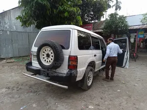New Mitsubishi Pajero 1993 White
