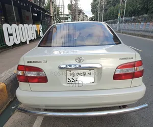 Toyota Corolla Sedan 1999 Pearl