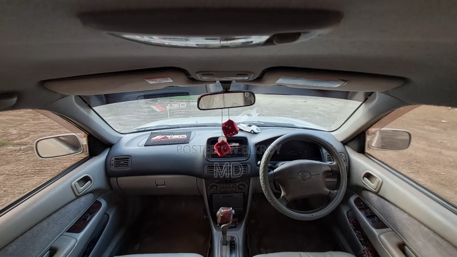 Toyota Corolla Sedan 1999 Pearl