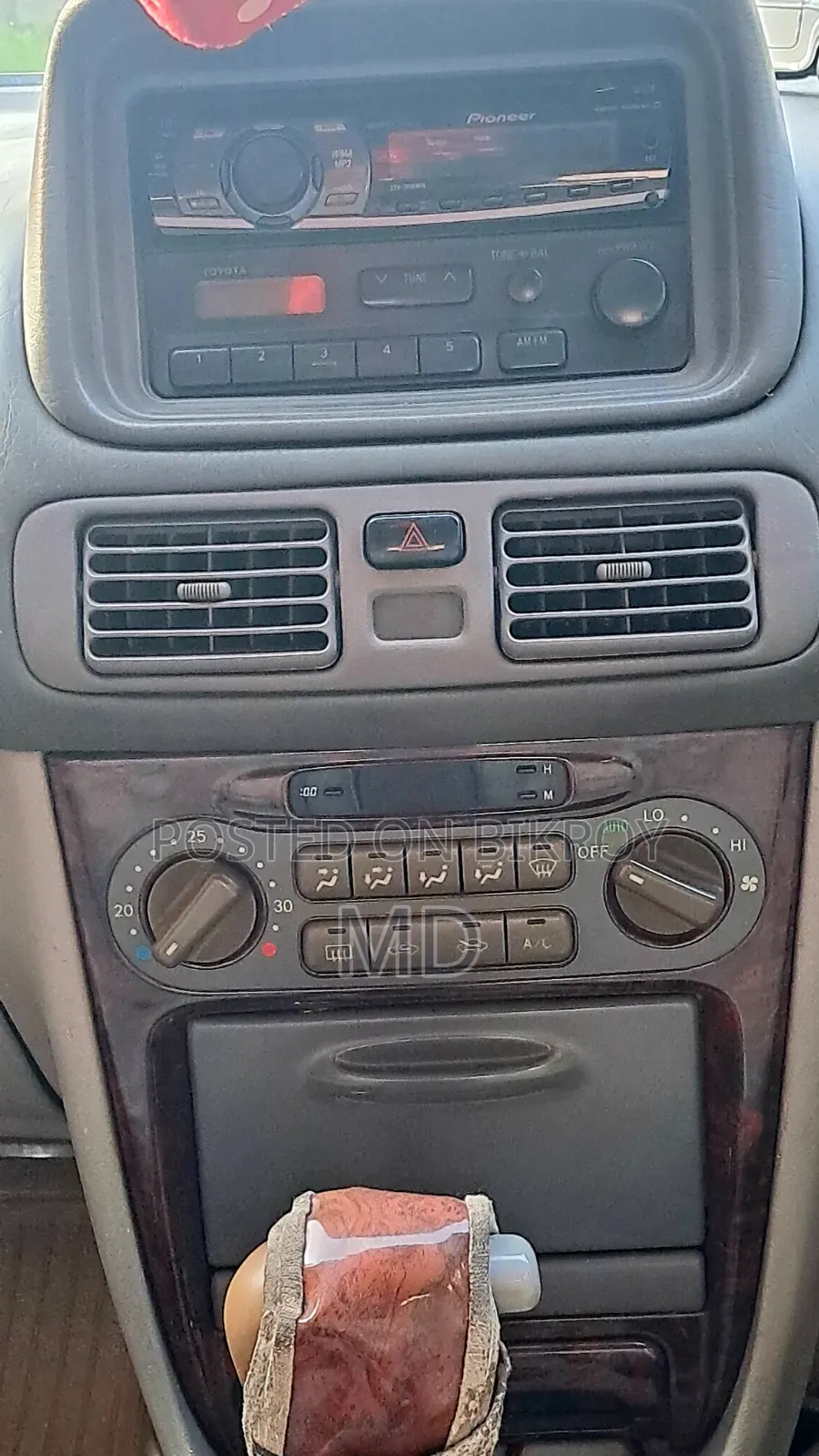 Toyota Corolla Sedan 1999 Pearl