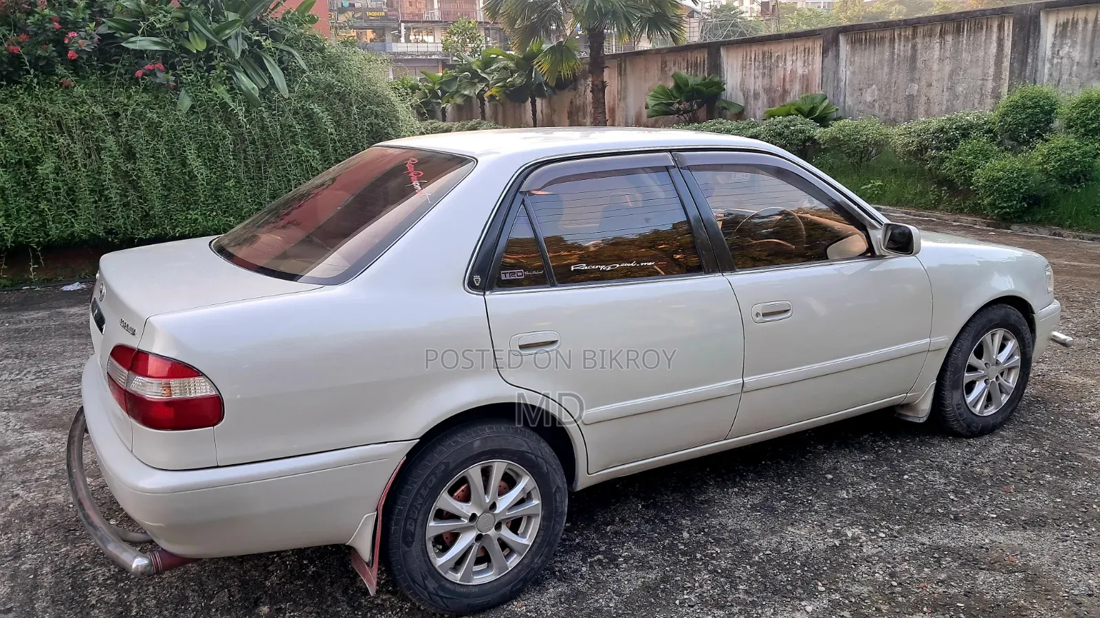 Toyota Corolla Sedan 1999 Pearl