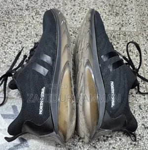 Bata North Star Brand Sneakers