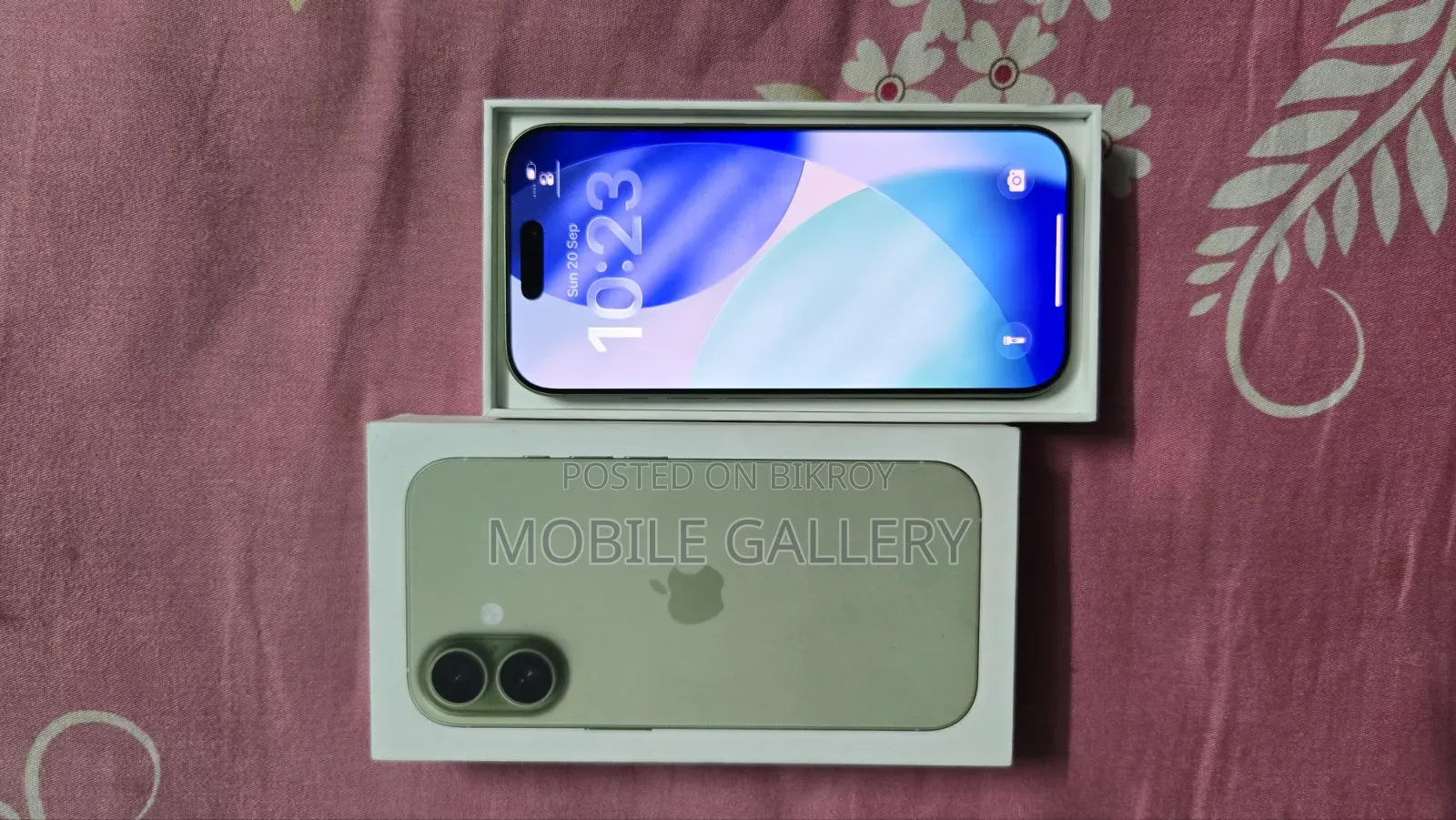 New Apple iPhone 17 256 GB Green