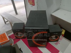 হাই-টেক কম্পিউটার বক্স