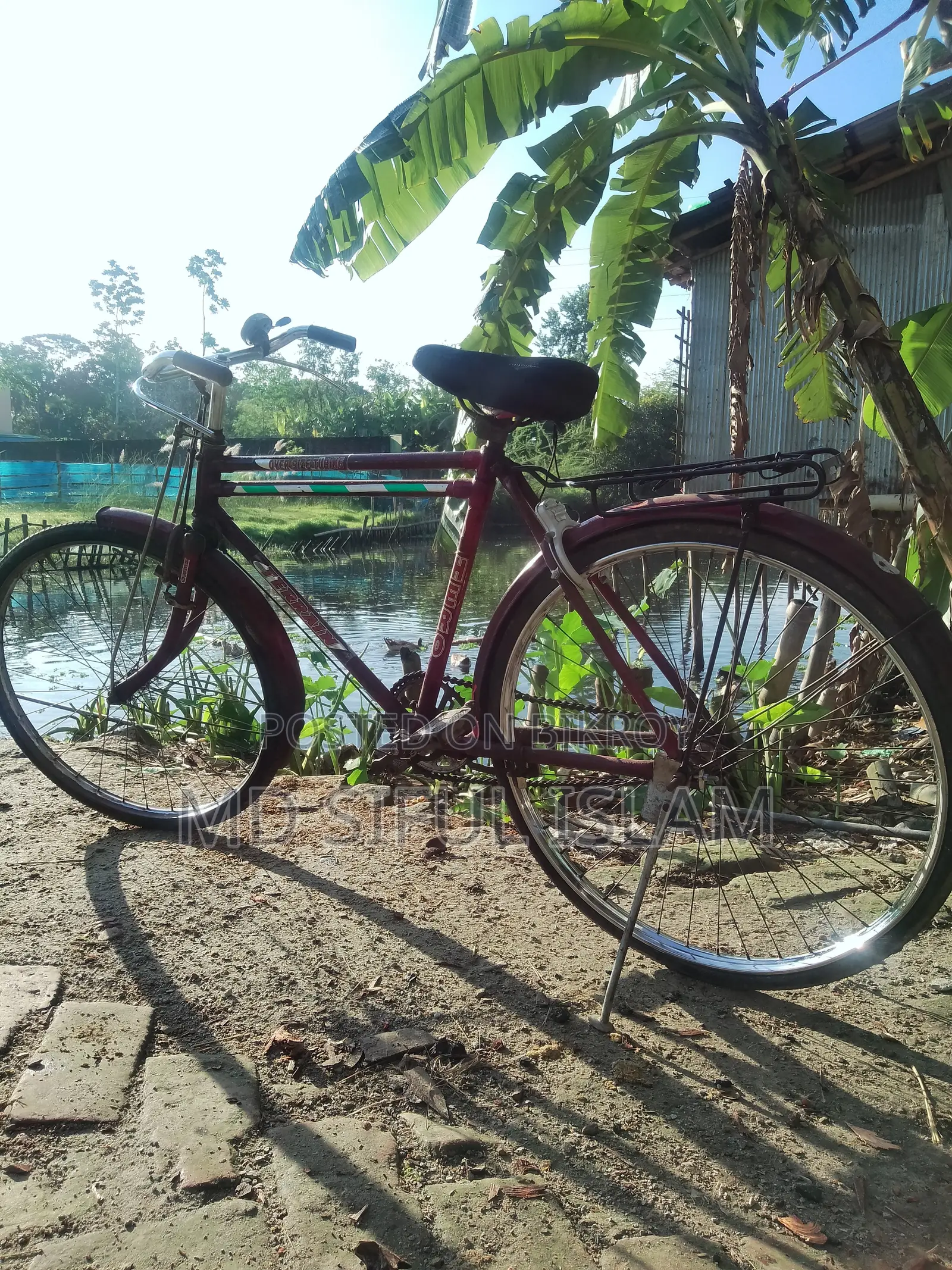সম্পূর্ণ রানিং একটি ইন্ডিয়ান সাইকেল