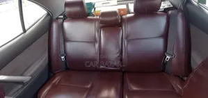 টয়োটা অ্যালিওন ২০০৪ সাদা