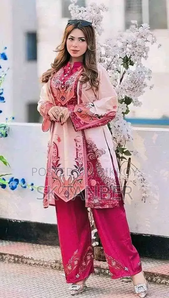 চিক অ্যান্ড স্লিক ম্যজোলিকা প্রিন্ট