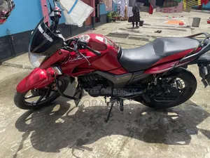 হিরো হাংক ১৫০ ২০২১ রেড