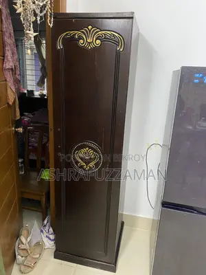 Single Almirah for Keeping Clothes