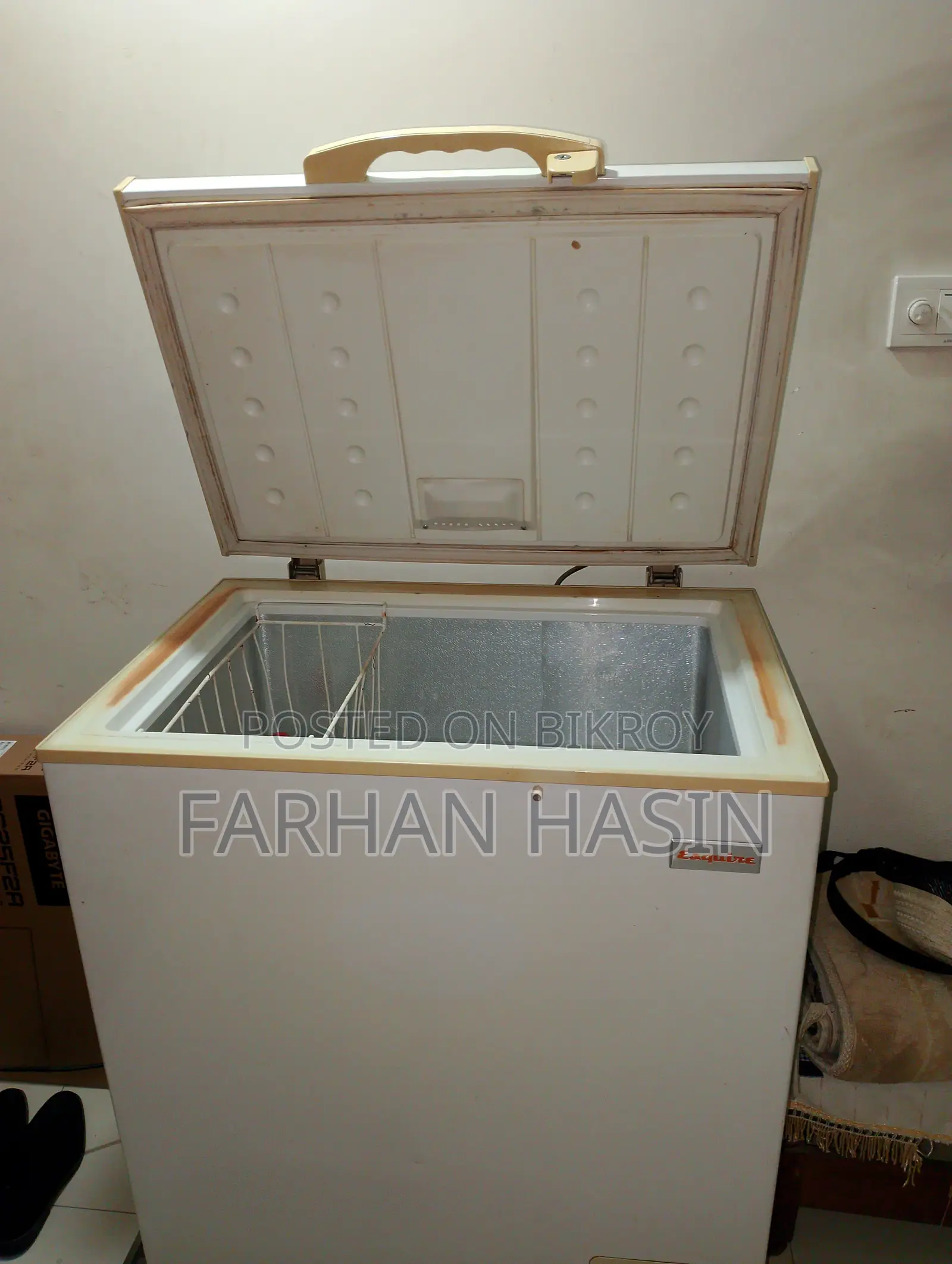 এসকুইয়ার ডিপ ফ্রিজ