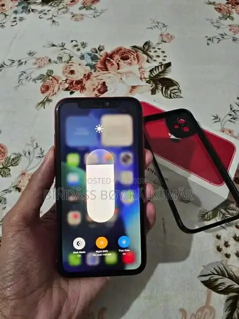 Apple iPhone 11 64 GB Red