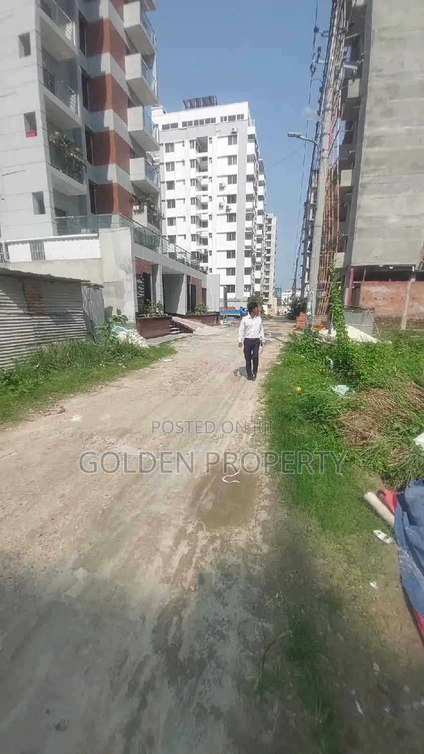 L Block 5 Katha Plot Sale in Bashundhara