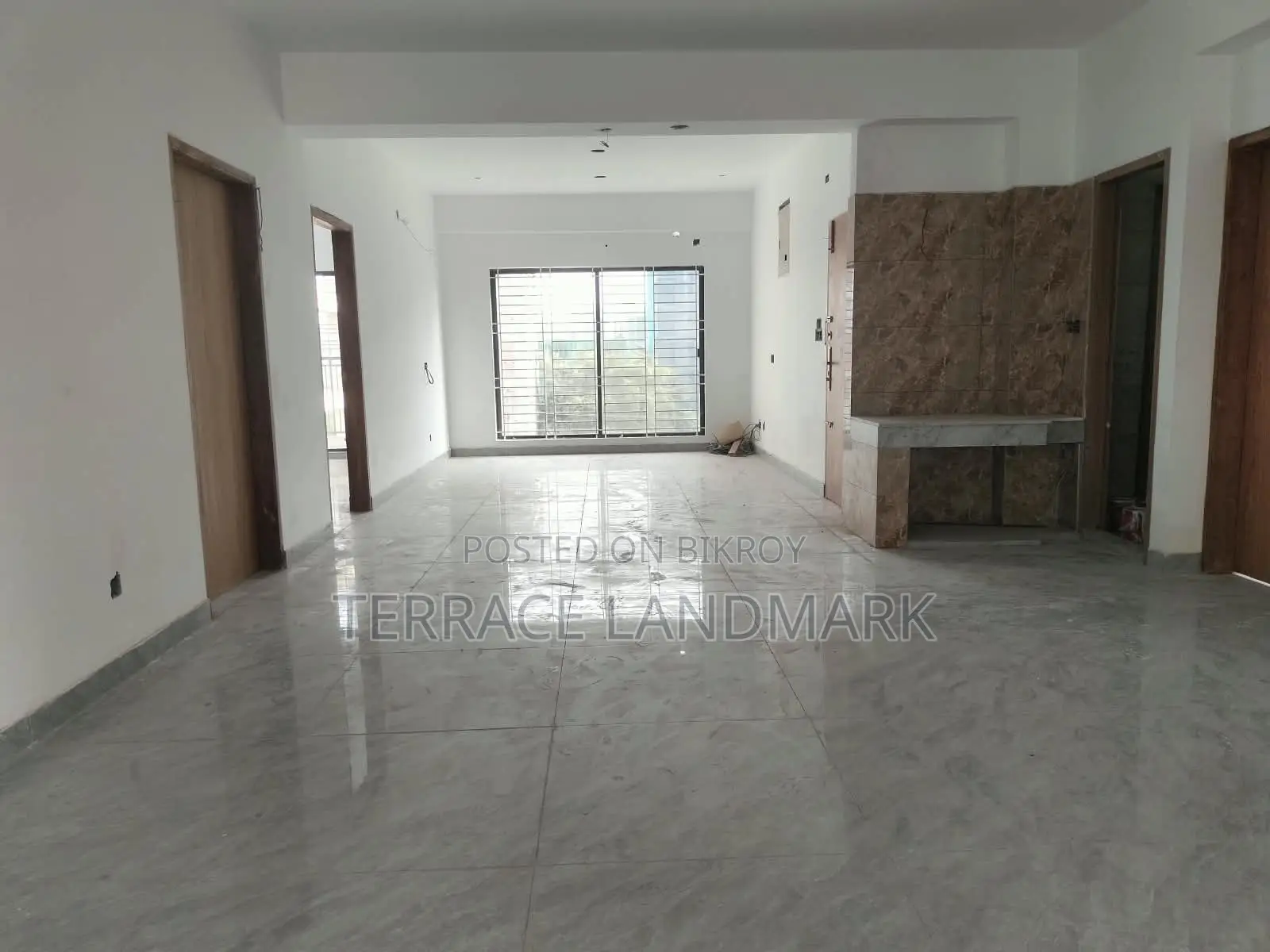 5 Bedroom Apartment in Basundhara for sale