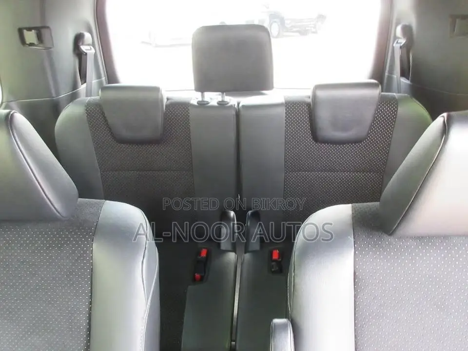Toyota Voxy Hybrid ZS Kirameki III 2WD 7-Seater 2021 Pearl