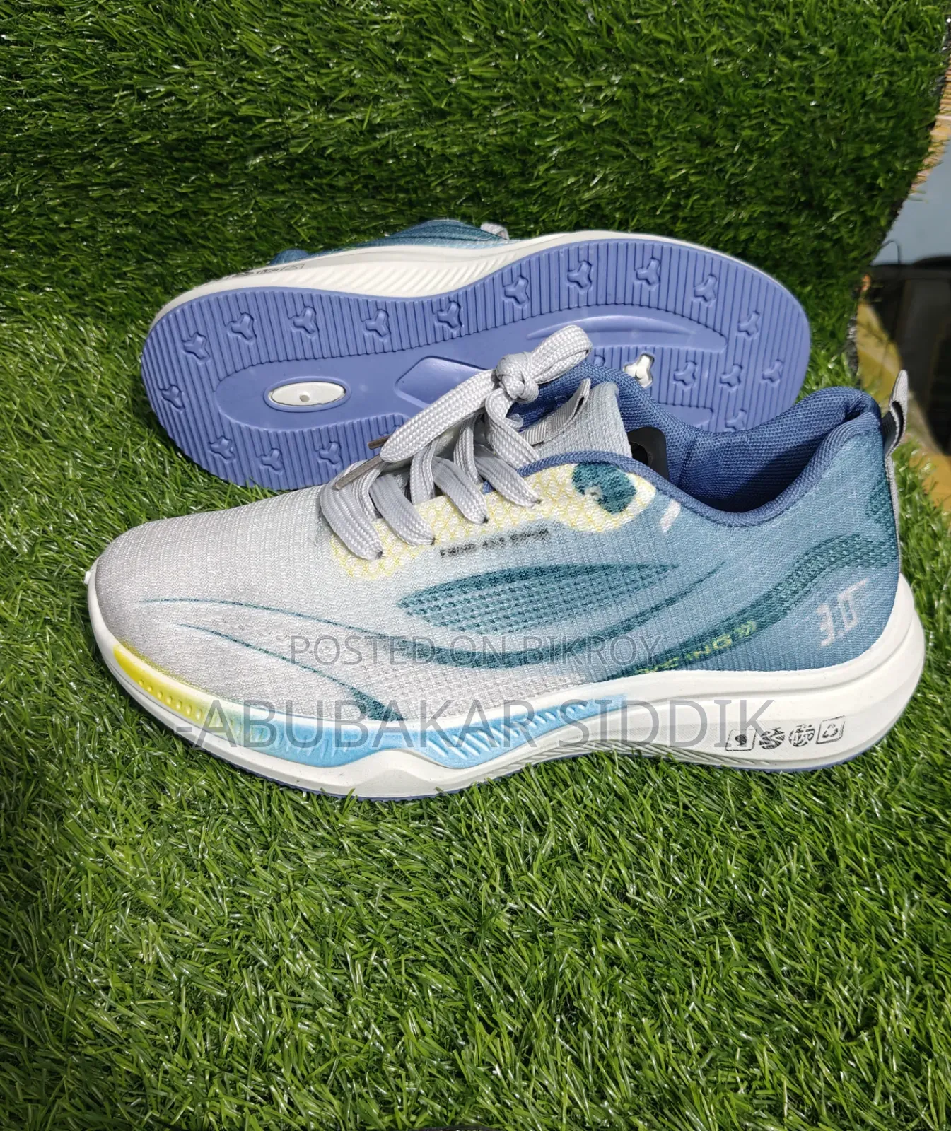 ক্যাজুয়াল আউটফিট ও রানিং ইম্পোর্টেড জুতো