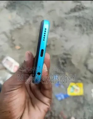 টেকনো স্পার্ক গো ৬৪ জিবি নীল