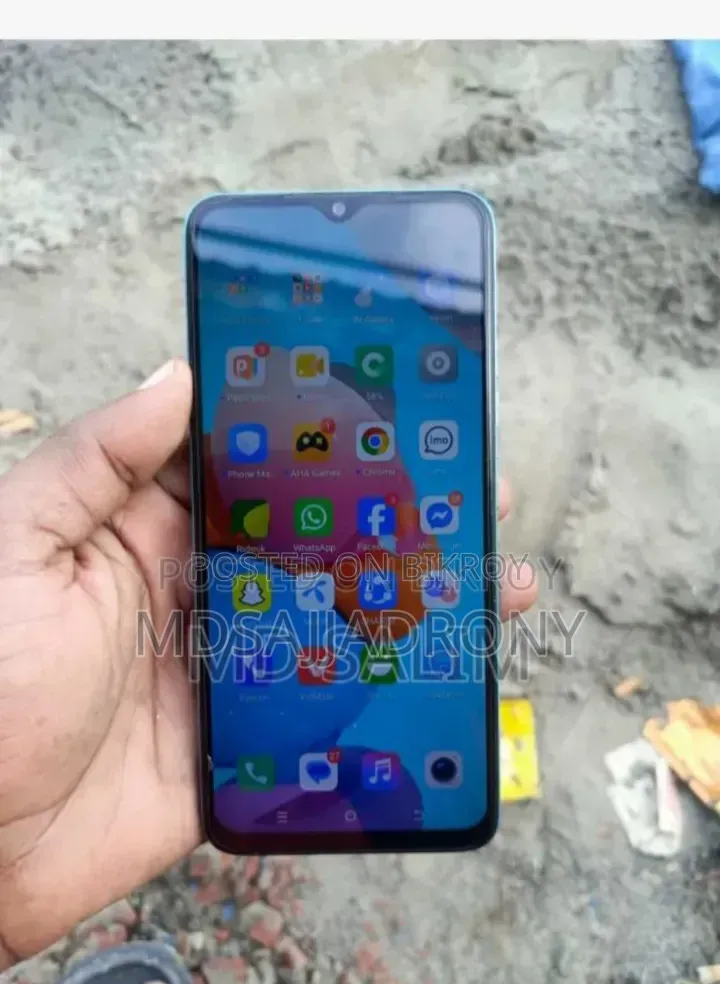 টেকনো স্পার্ক গো ৬৪ জিবি নীল