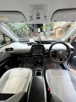 Toyota Prius 2019 Beige