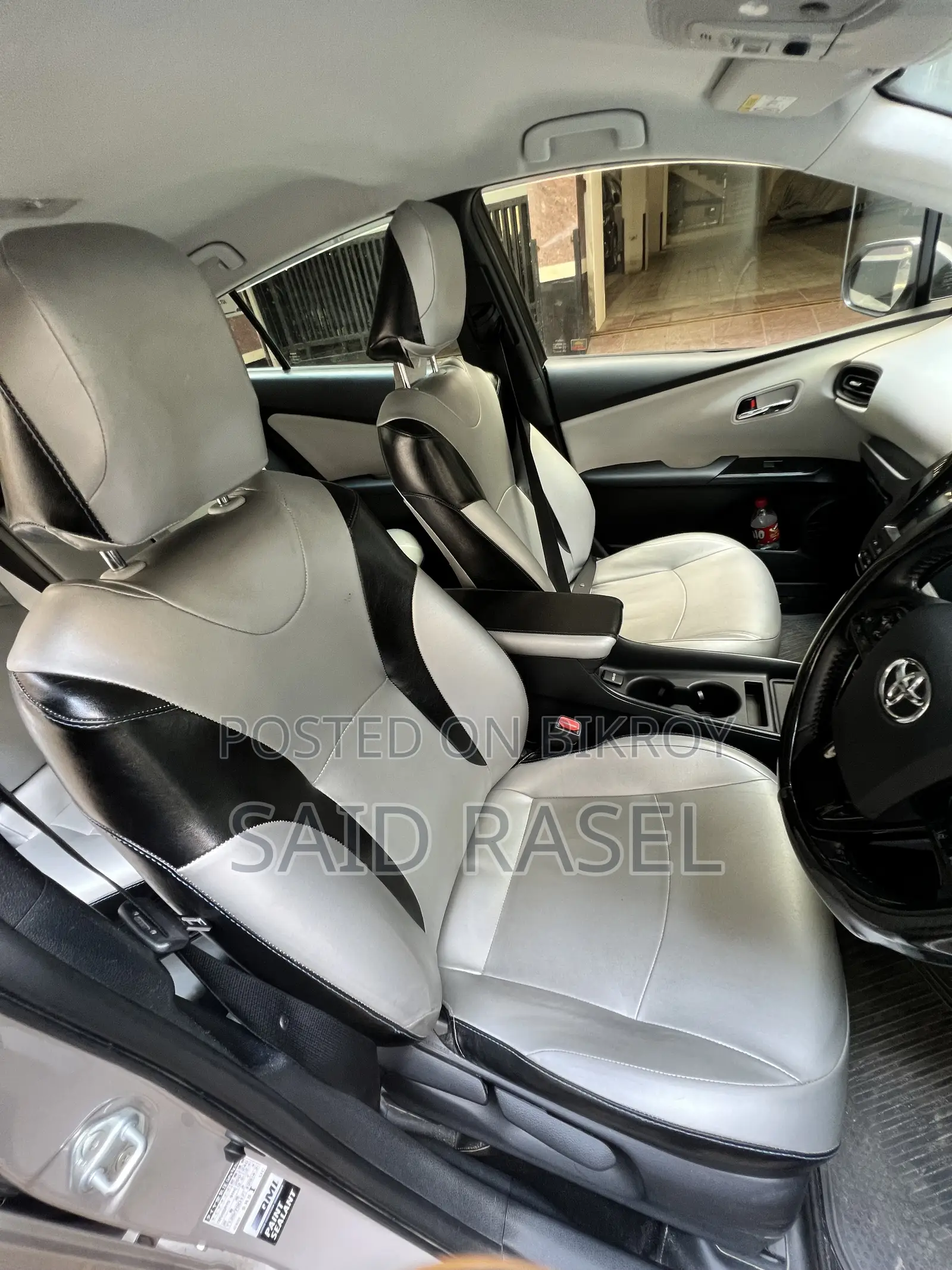 Toyota Prius 2019 Beige