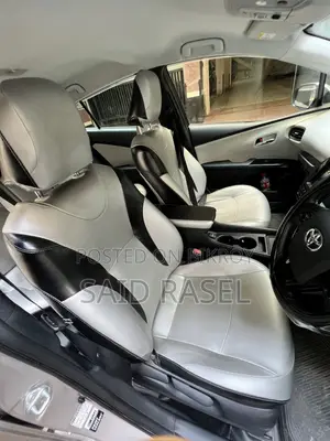 Toyota Prius 2019 Beige