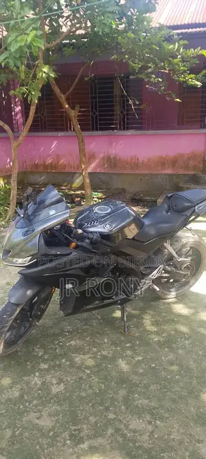 ইয়ামাহা আর১৫ ভি৩ ২০২১ ব্ল্যাক