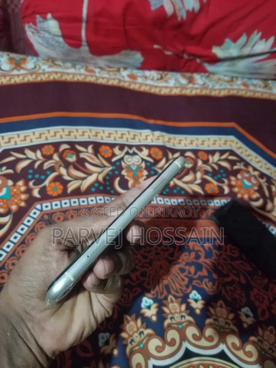 অ্যাপল আইফোন ১১ ১২৮ জিবি হোয়াইট