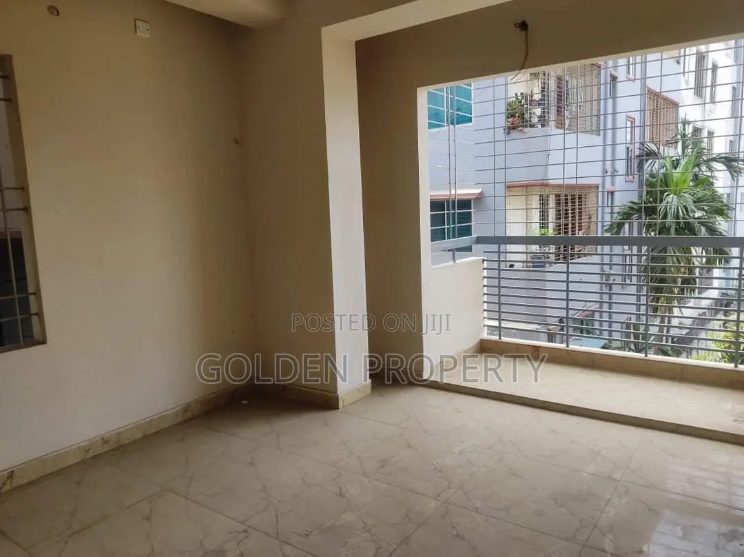 3bdrm Apartment in বসুন্ধরা নতুন রেডি, Basundhara for sale