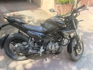 Hero Xtreme 125R 2025 Black