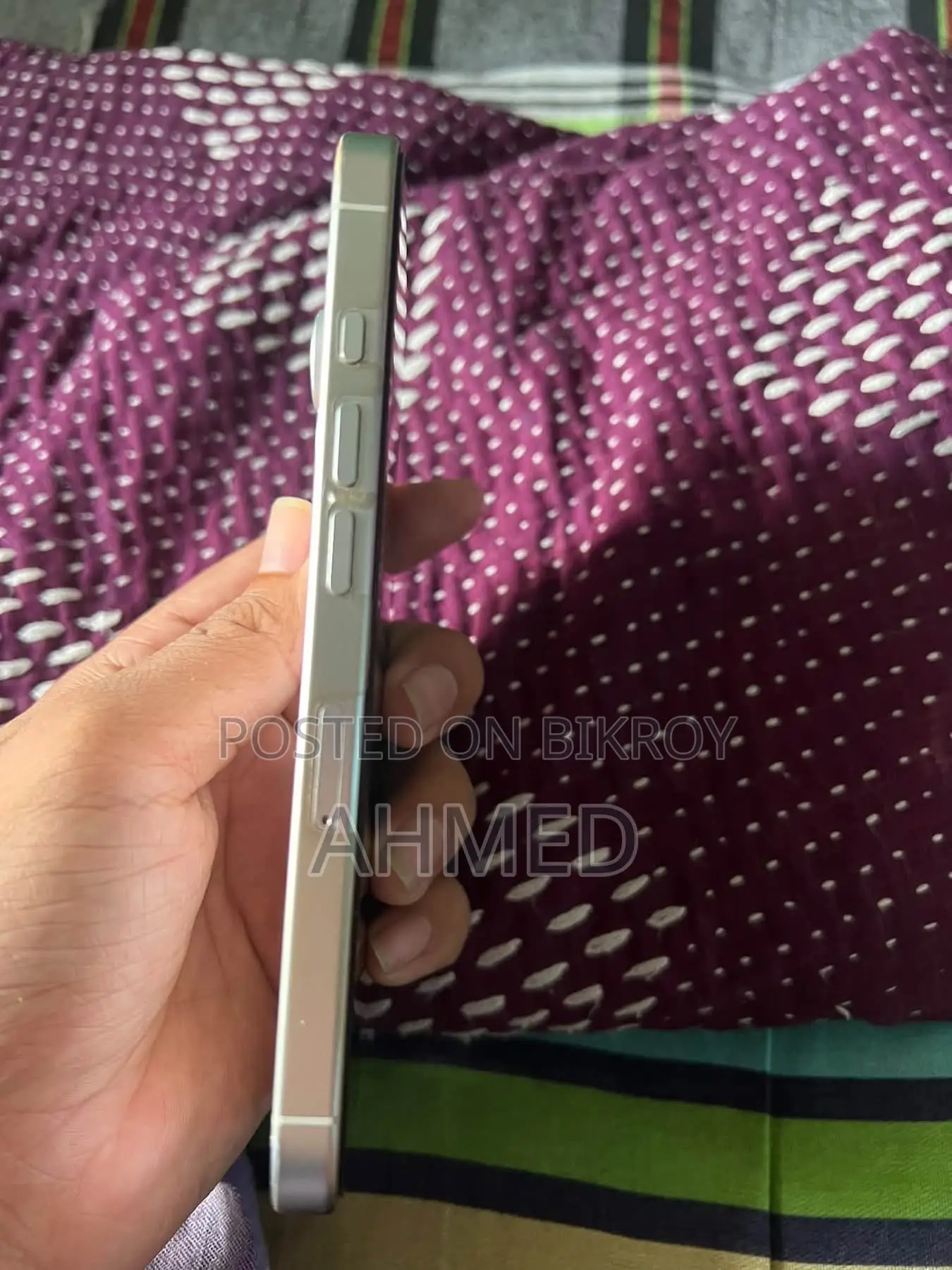অ্যাপল আইফোন ১৬ প্রো ২৫৬ জিবি গোল্ড