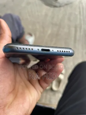 অ্যাপল আইফোন ৮ ৬৪ জিবি ব্ল্যাক