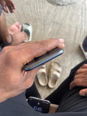 অ্যাপল আইফোন ৮ ৬৪ জিবি ব্ল্যাক