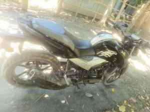 TVS Apache RTR 160 4V 2022 Black