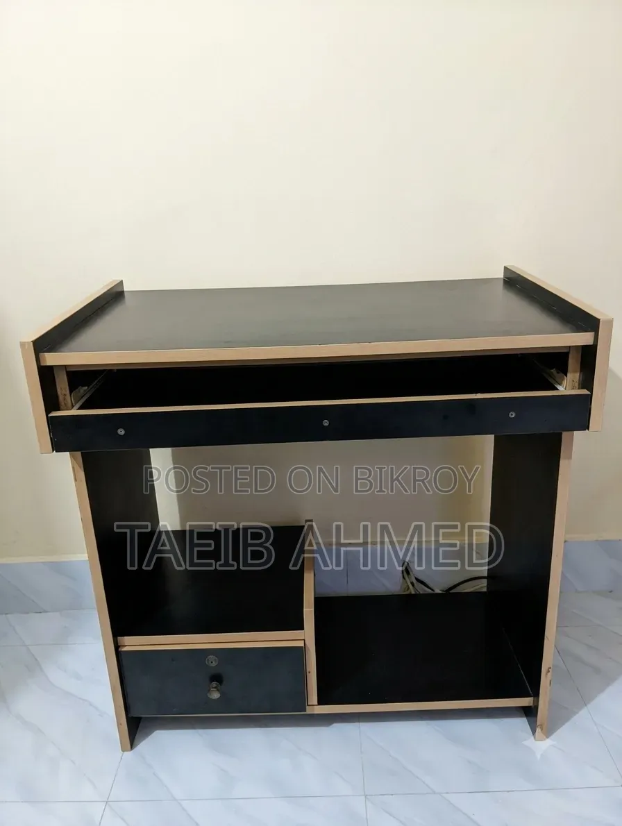 Computer Table