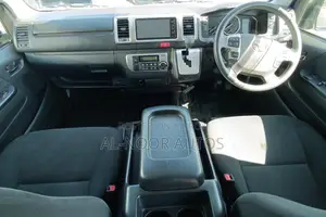 Toyota HiAce 2021 White