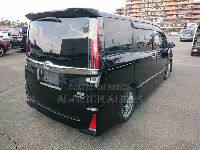 Toyota Noah 2021 Black