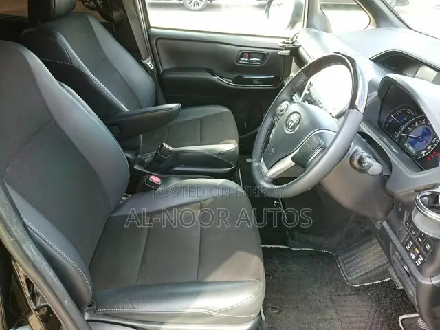 Toyota Noah 2021 Black