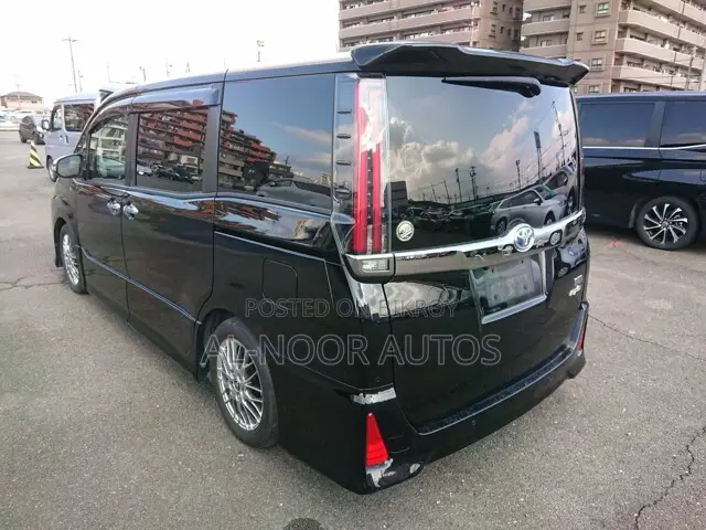 Toyota Noah 2021 Black