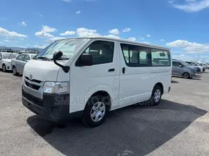 Toyota HiAce 2021 White