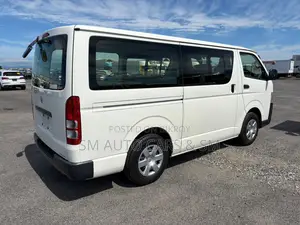 Toyota HiAce 2021 White