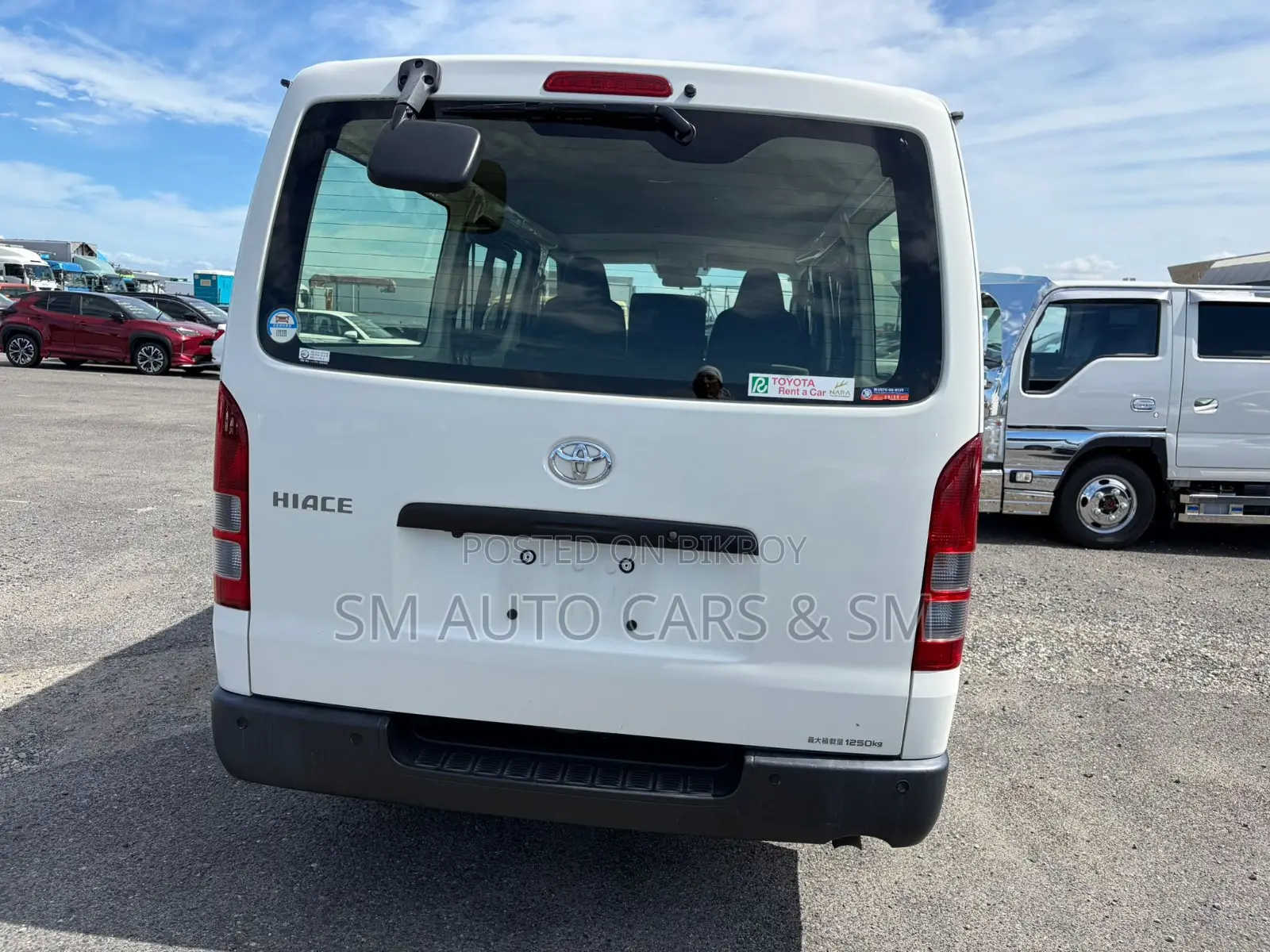 Toyota HiAce 2021 White