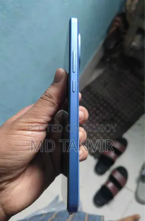 আইকিউওও জেড৯ ২৫৬ জিবি নীল